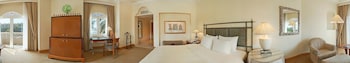 Room, 1 King Bed, Pool View