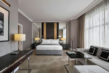 Deluxe Room, 1 King Bed