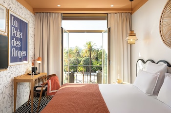 Superior Room, Garden View