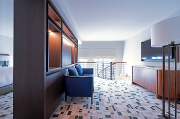 Suite, 1 King Bed