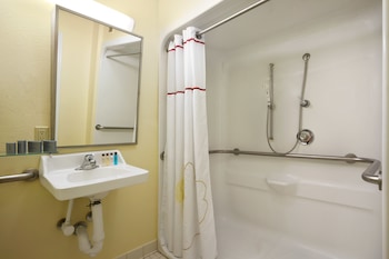Suite, 1 Queen Bed, Accessible, Non Smoking (Roll-In Shower)