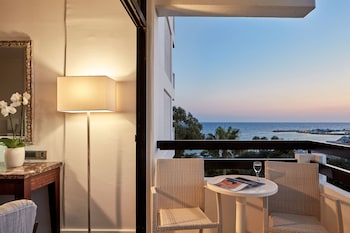 Standard Room, Partial Sea View