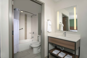 Room, 2 Queen Beds (High Floor, with sofa bed)