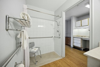 Studio, 1 Queen Bed, Accessible, Non Smoking
