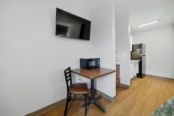Studio, 1 Queen Bed, Accessible, Non Smoking