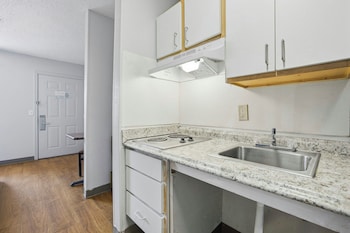 Studio, 1 Queen Bed, Accessible, Non Smoking