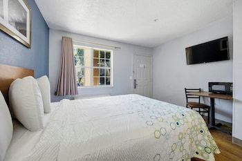 Studio, 1 Queen Bed, Accessible, Non Smoking