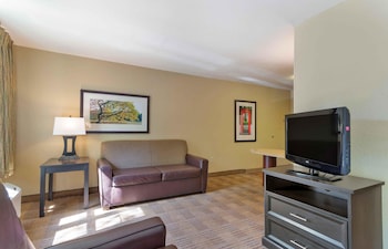 Deluxe Studio, Multiple Beds, Non Smoking