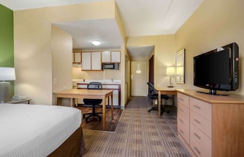 Studio, 1 Queen Bed, Non Smoking