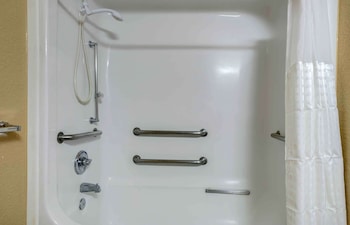 Deluxe Studio, 1 Queen Bed with Sofa bed, Accessible, Non Smoking