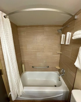 Standard Room, 2 Queen Beds, Garden Area