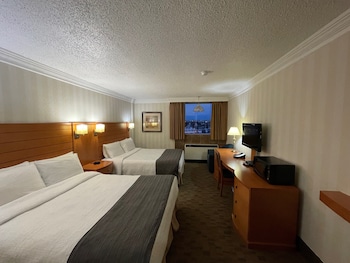 Standard Room, 2 Queen Beds, Garden Area