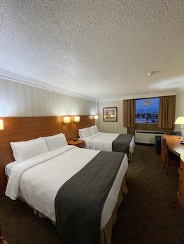 Standard Room, 2 Queen Beds, Garden Area