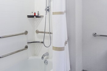 Room, 1 King Bed (Mobility Accessible, Tub)