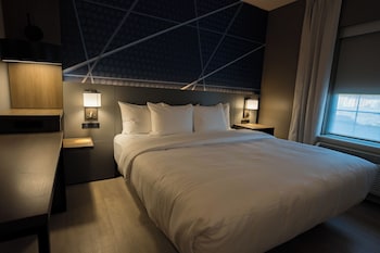 Suite, Non Smoking (Two Room King Suites with shower)