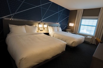 Standard Room, 2 Queen Beds (with Stand-In Shower)