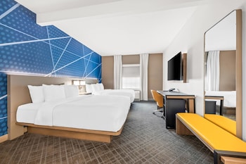 Suite (Double Queen with sofa and Shower)