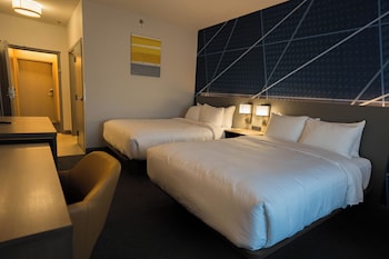 Standard Room, 2 Queen Beds (with Stand-In Shower)