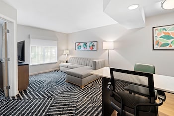 Room, 1 King Bed (Den)