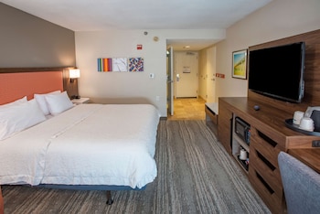 One King Bed, Non-Smoking, Accessible
