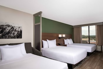 Room, 2 Queen Beds (High Floor, with sofa bed)