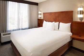 Room, 1 King Bed, Accessible, Bathtub
