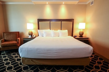 Rodeo Tower, 1 King Bed