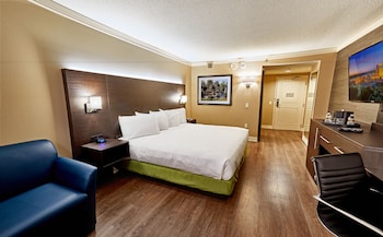 Sunset Tower, 1 King Bed