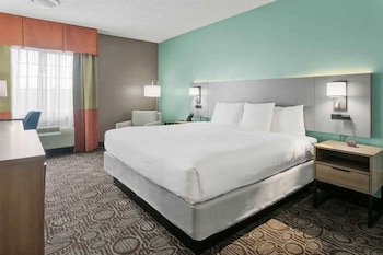Standard Room, 1 King Bed, Non Smoking