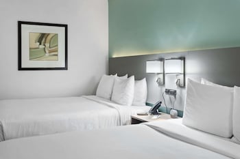 Standard Room, 2 Queen Beds, Non Smoking