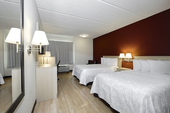 Deluxe Room, 2 Double Beds, Accessible (Roll-In Shower, Smoke Free)