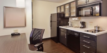 Studio Suite, 1 Queen Bed, Accessible (Hearing)
