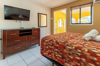 Studio Queen Room