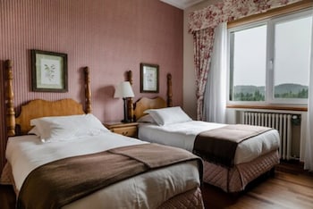 Standard Room, 2 Twin Beds, Lake View