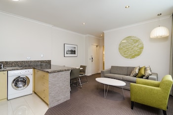 One Bedroom Queen Suite