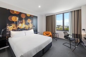 Deluxe Room, 1 King Bed, Park View