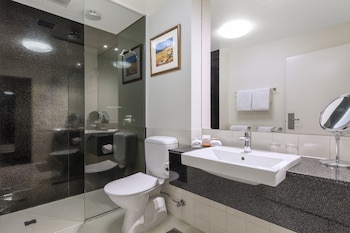Deluxe Room, 1 King Bed