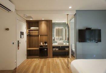 Standard Triplo - 1 Cama Queen e 1 Cama Solteiro