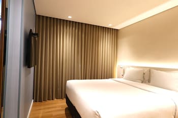 Standard Triplo - 1 Cama Queen e 1 Cama Solteiro