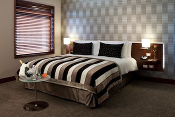 Premium Room, 1 King Bed