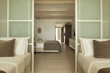 Family Room Sliding Door Inland view (Residence Area)