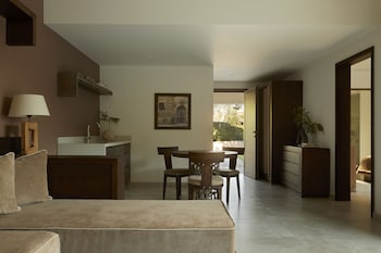 One Bedroom Suite Private Pool (Bungalow Area)
