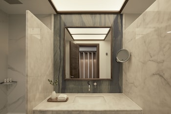 Family Room Sliding Door Inland view (Residence Area)