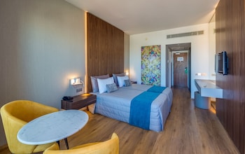 Triple Room, City View