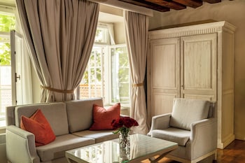 Deluxe Room (Garden Queen/Twin)