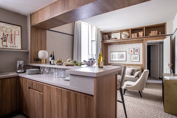 1 Bedroom Apartment Club