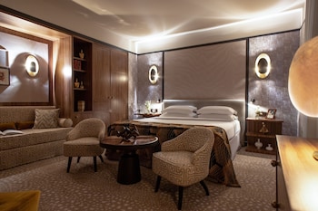 Executive Club
