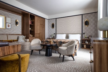 Executive Club