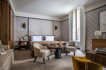 Executive Club