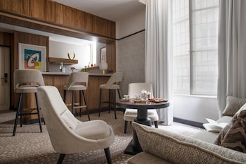 1 Bedroom Apartment Club